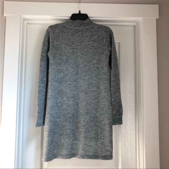 H&M Slit Sweater. - Picture 9 of 9